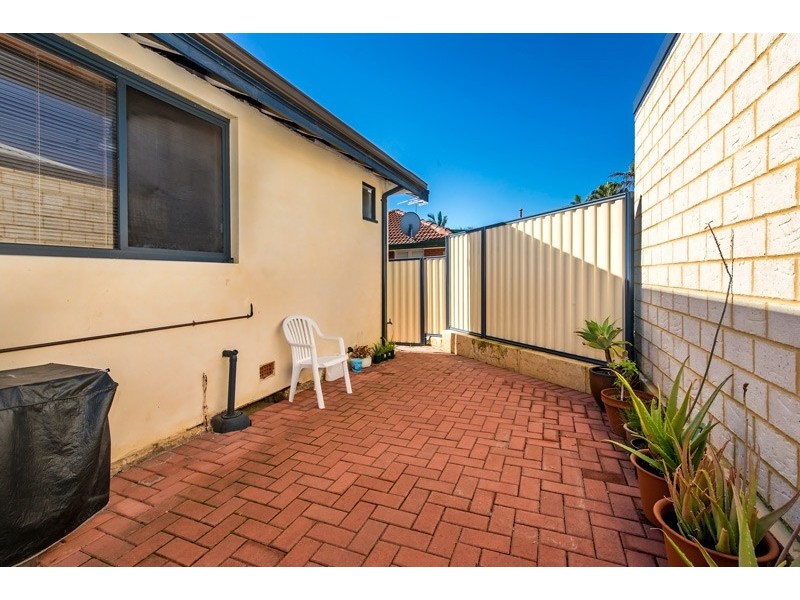 11 Sproxton Way, Embleton WA 6062