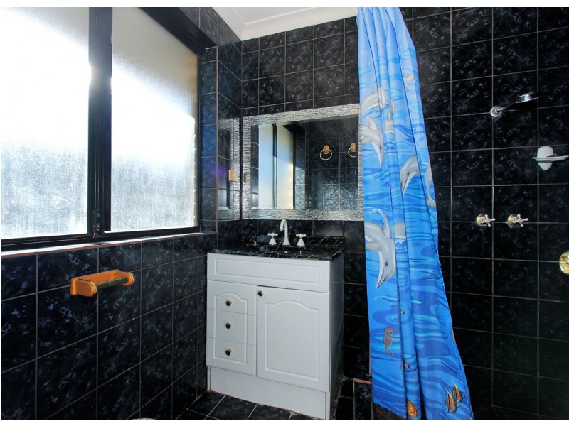 15 Romani Court, Lockridge WA 6054