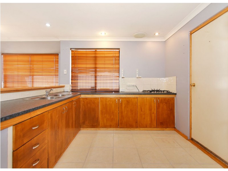 15 Romani Court, Lockridge WA 6054