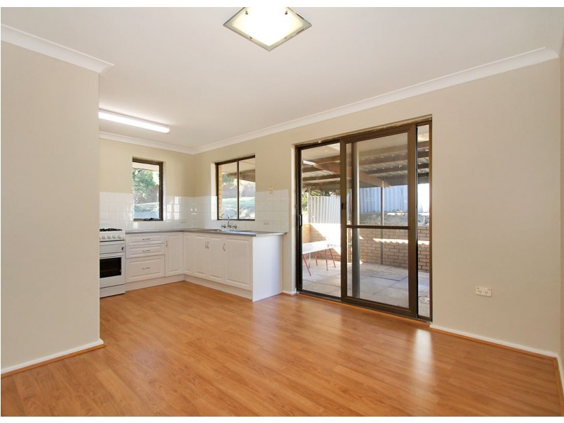 16 Roxwell Way, Girrawheen WA 6064