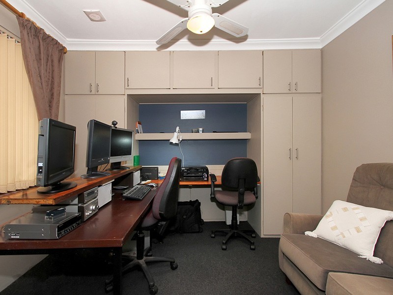 2/3 Padbury Court, Eden Hill WA 6054