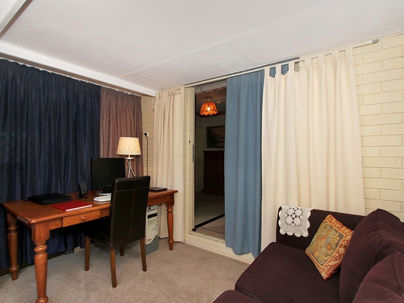 2/3 Padbury Court, Eden Hill WA 6054