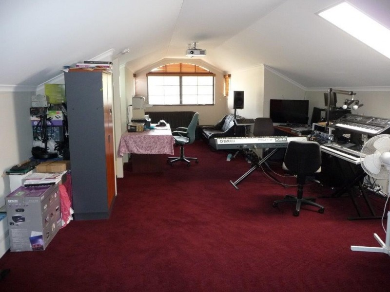 21 Balikpapan Avenue, Dianella WA 6059