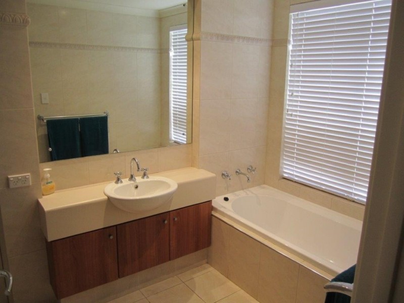 18 Balikpapan Avenue, Dianella WA 6059