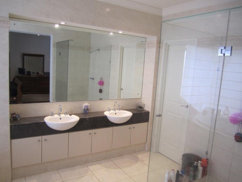 18 Balikpapan Avenue, Dianella WA 6059