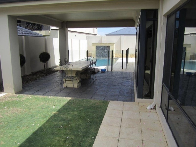 18 Balikpapan Avenue, Dianella WA 6059