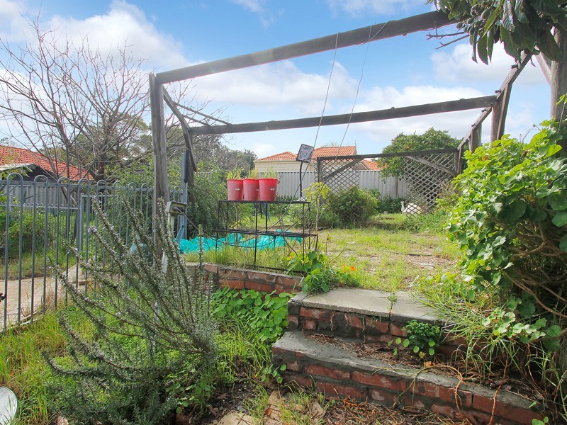 59 Fourth Ave, Eden Hill WA 6054