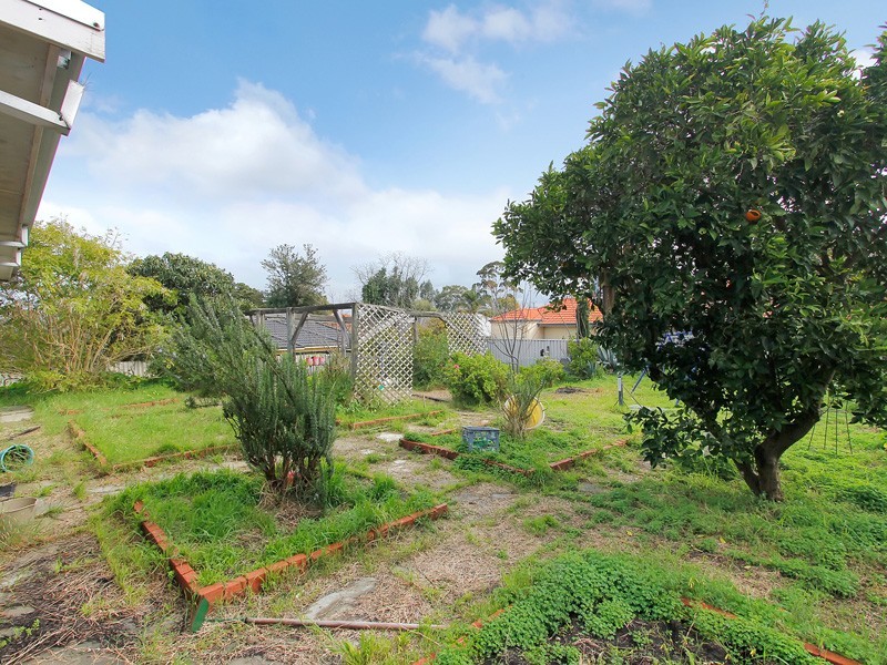 59 Fourth Ave, Eden Hill WA 6054