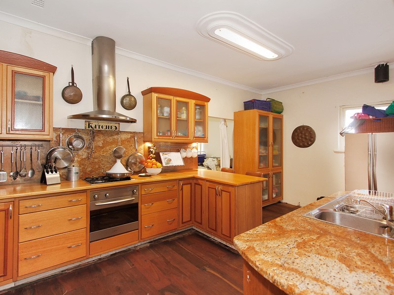 59 Fourth Ave, Eden Hill WA 6054