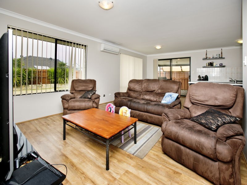 24 Hatfield Road, Ellenbrook WA 6069