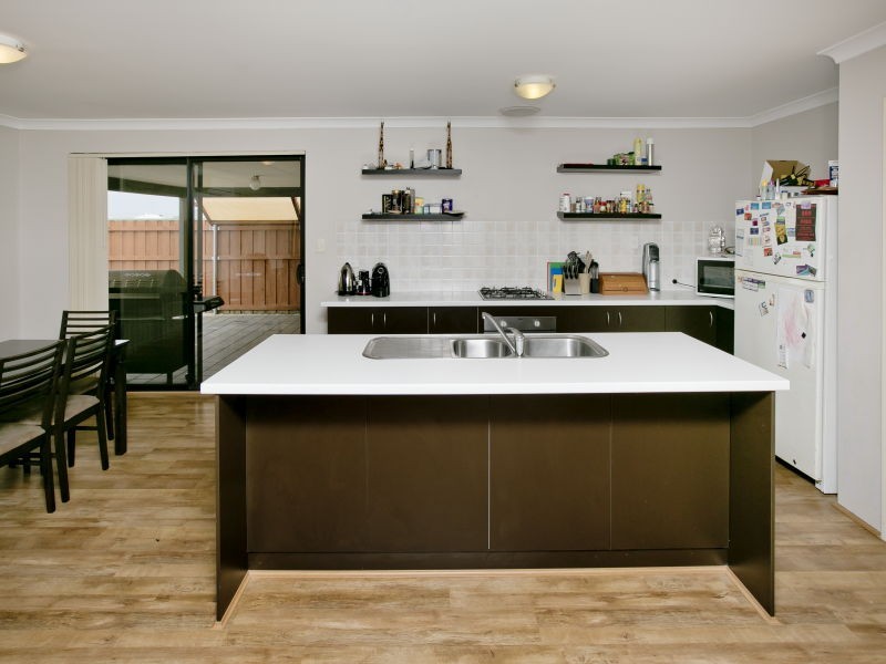 24 Hatfield Road, Ellenbrook WA 6069