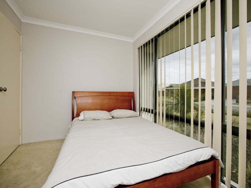 24 Hatfield Road, Ellenbrook WA 6069