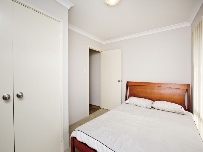 24 Hatfield Road, Ellenbrook WA 6069