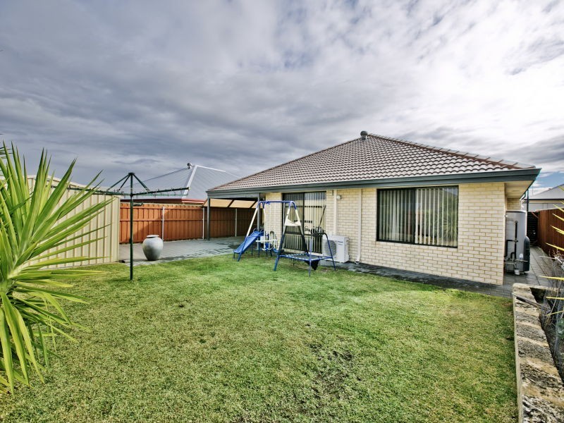 24 Hatfield Road, Ellenbrook WA 6069