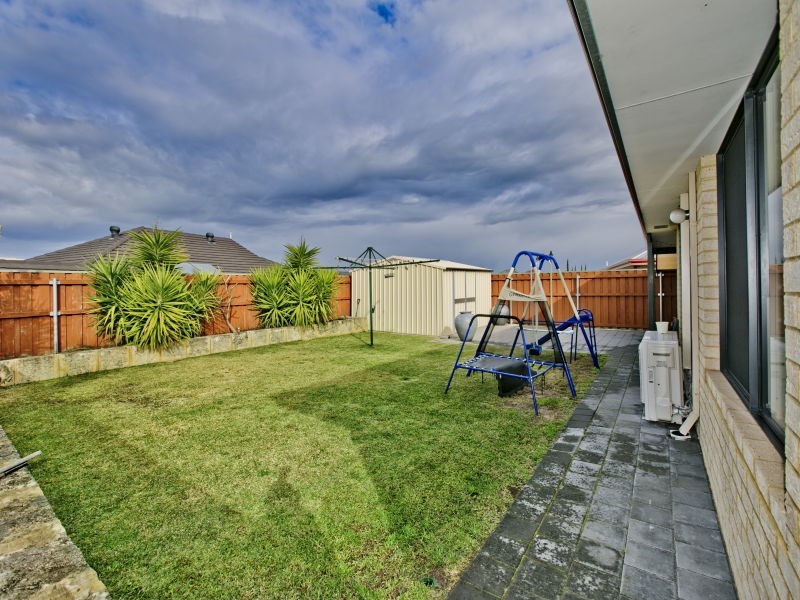 24 Hatfield Road, Ellenbrook WA 6069