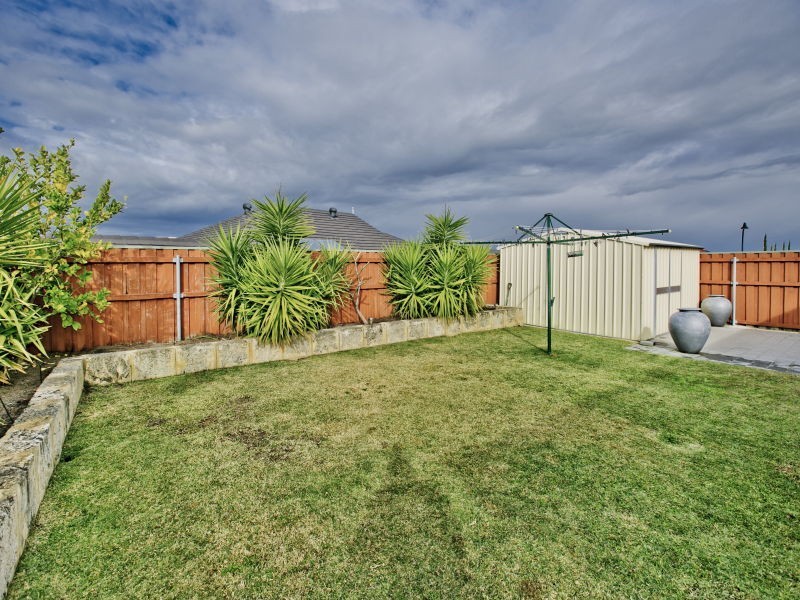 24 Hatfield Road, Ellenbrook WA 6069