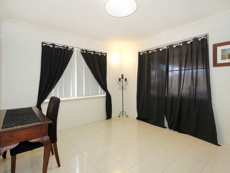 27 McCrae Pass, Canning Vale WA 6155