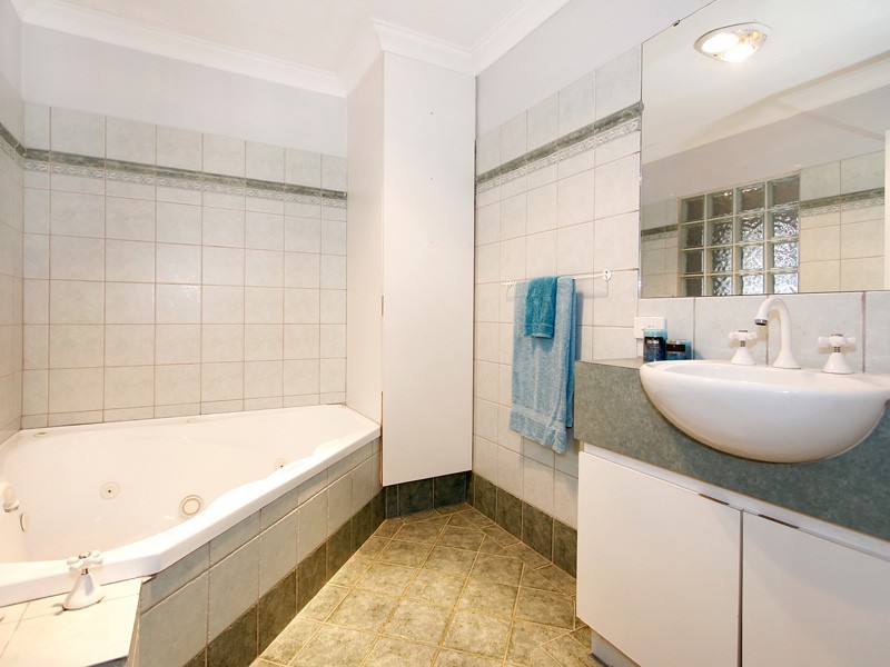 27 McCrae Pass, Canning Vale WA 6155