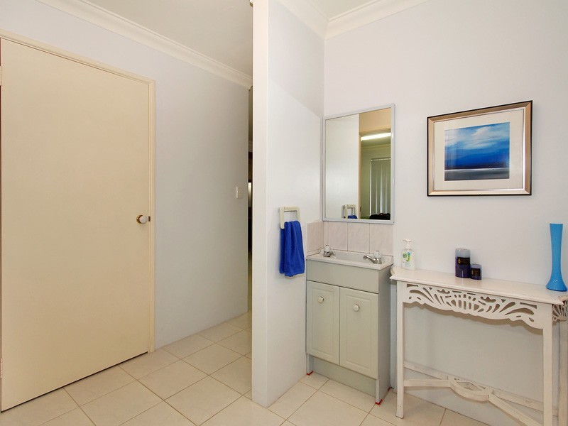 27 McCrae Pass, Canning Vale WA 6155
