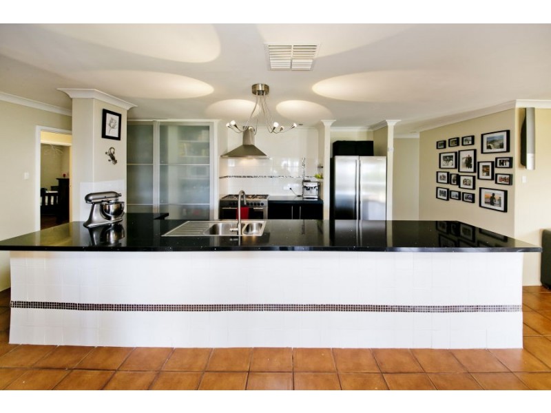 7 Salacia Court, Alexander Heights WA 6064