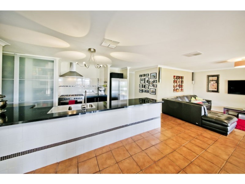 7 Salacia Court, Alexander Heights WA 6064