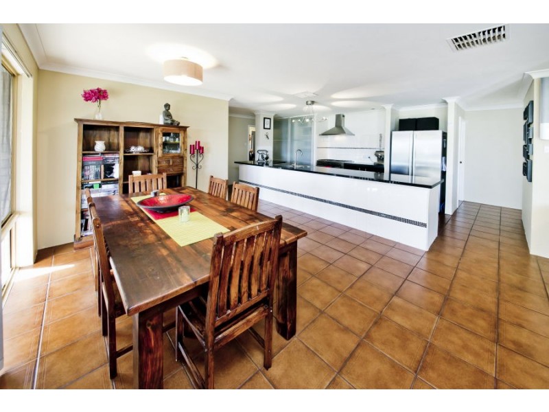 7 Salacia Court, Alexander Heights WA 6064