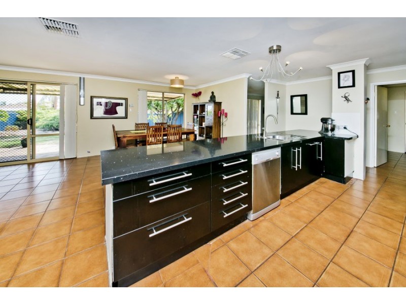 7 Salacia Court, Alexander Heights WA 6064