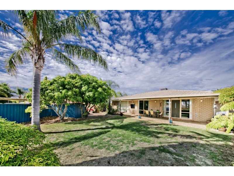 7 Salacia Court, Alexander Heights WA 6064