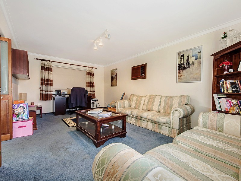 30 Sproxton Way, Embleton WA 6062