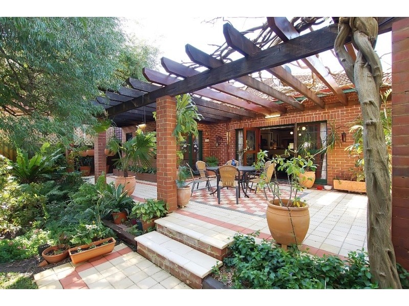 97 Holmfirth Street, Coolbinia WA 6050