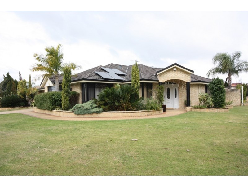 14 Connaught Gardens, Canning Vale WA 6155