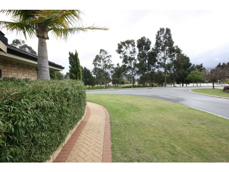 14 Connaught Gardens, Canning Vale WA 6155