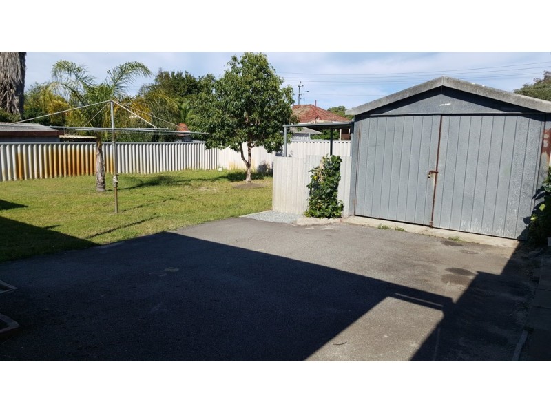 33 Bradley Way, Lockridge WA 6054
