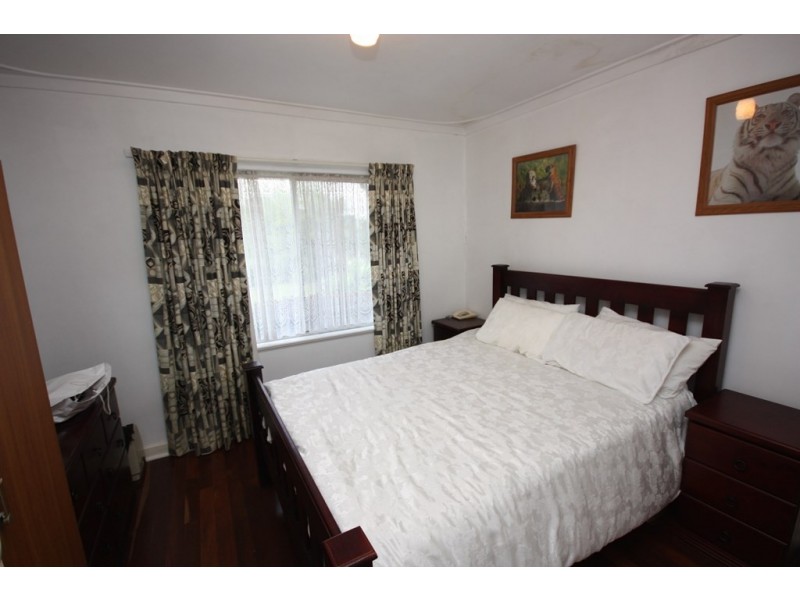 17 Lilac Place, Dianella WA 6059