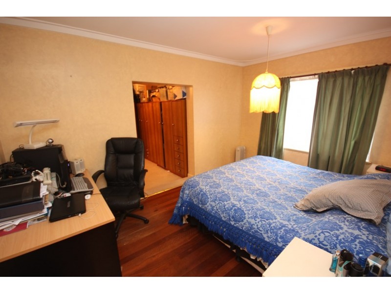 17 Lilac Place, Dianella WA 6059