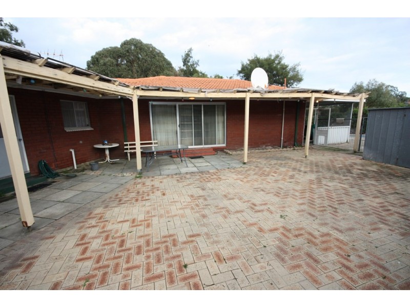 17 Lilac Place, Dianella WA 6059