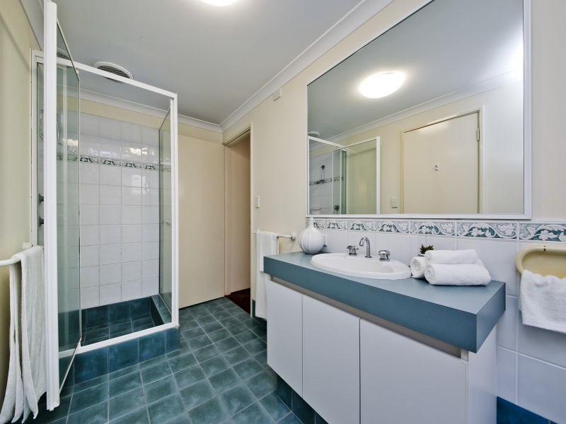 1 Redgate Lane, Dianella WA 6059