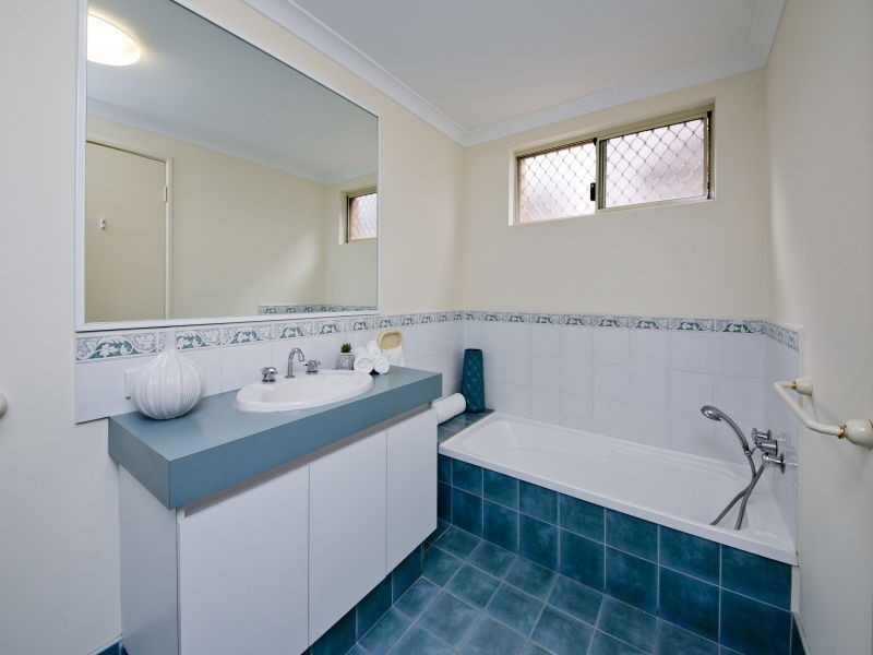 1 Redgate Lane, Dianella WA 6059