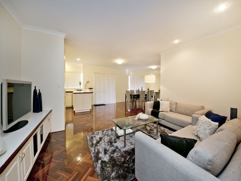 1 Redgate Lane, Dianella WA 6059