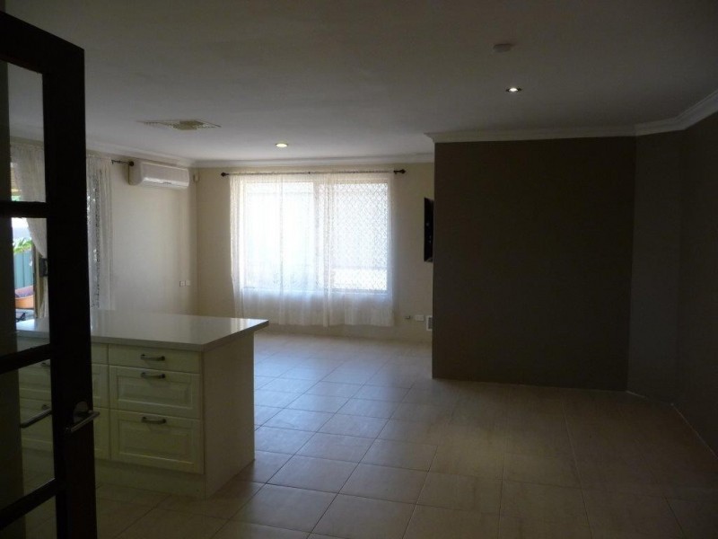 27 Teneriffe Place, Mirrabooka WA 6061