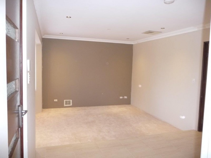 27 Teneriffe Place, Mirrabooka WA 6061