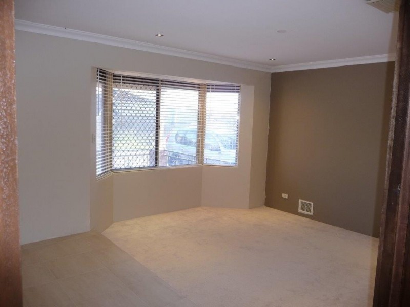 27 Teneriffe Place, Mirrabooka WA 6061
