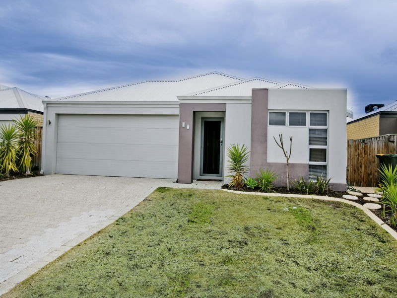 14 Evesham Drive, Ellenbrook WA 6069