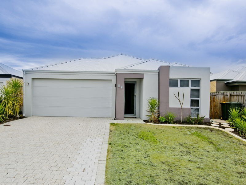 14 Evesham Drive, Ellenbrook WA 6069