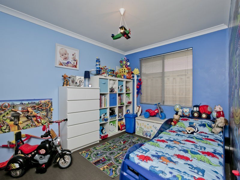 14 Evesham Drive, Ellenbrook WA 6069