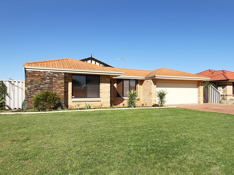 41 Lombardy Crescent, Caversham WA 6055