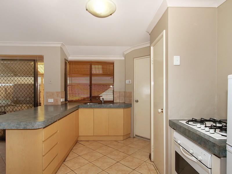 41 Lombardy Crescent, Caversham WA 6055