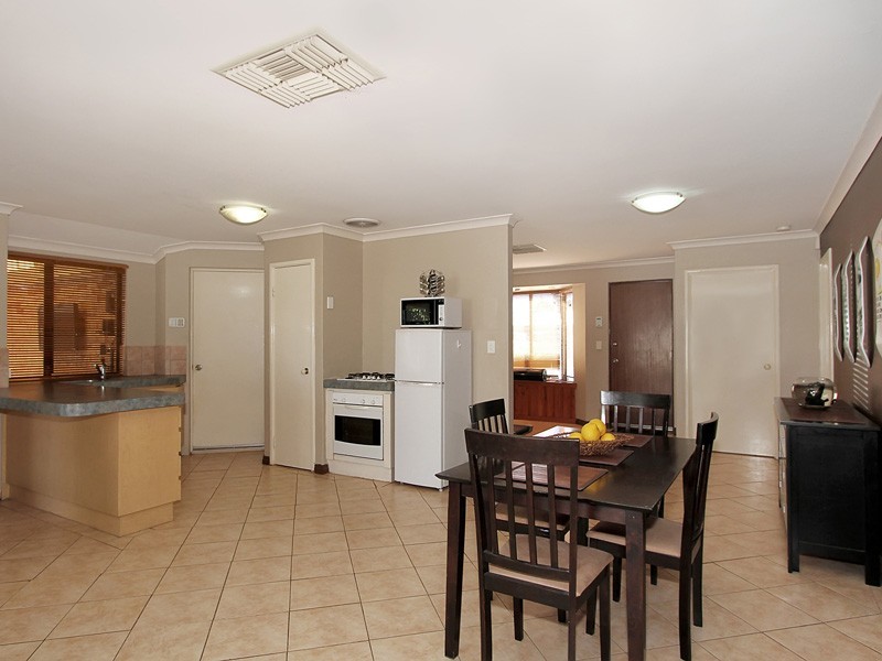 41 Lombardy Crescent, Caversham WA 6055