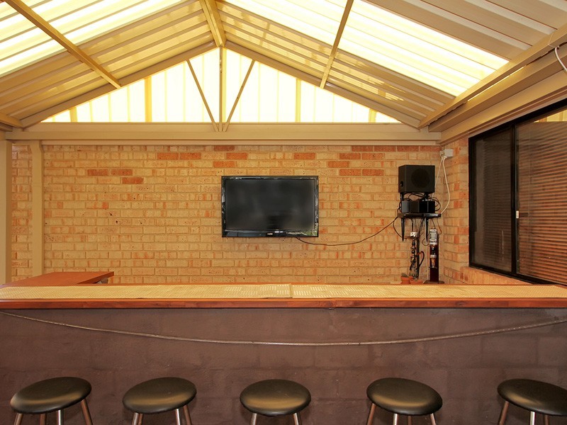 41 Lombardy Crescent, Caversham WA 6055