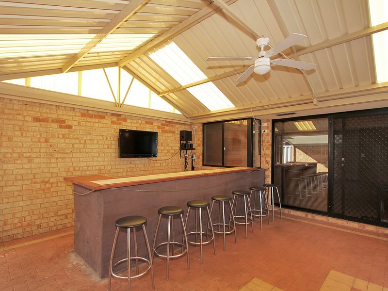 41 Lombardy Crescent, Caversham WA 6055